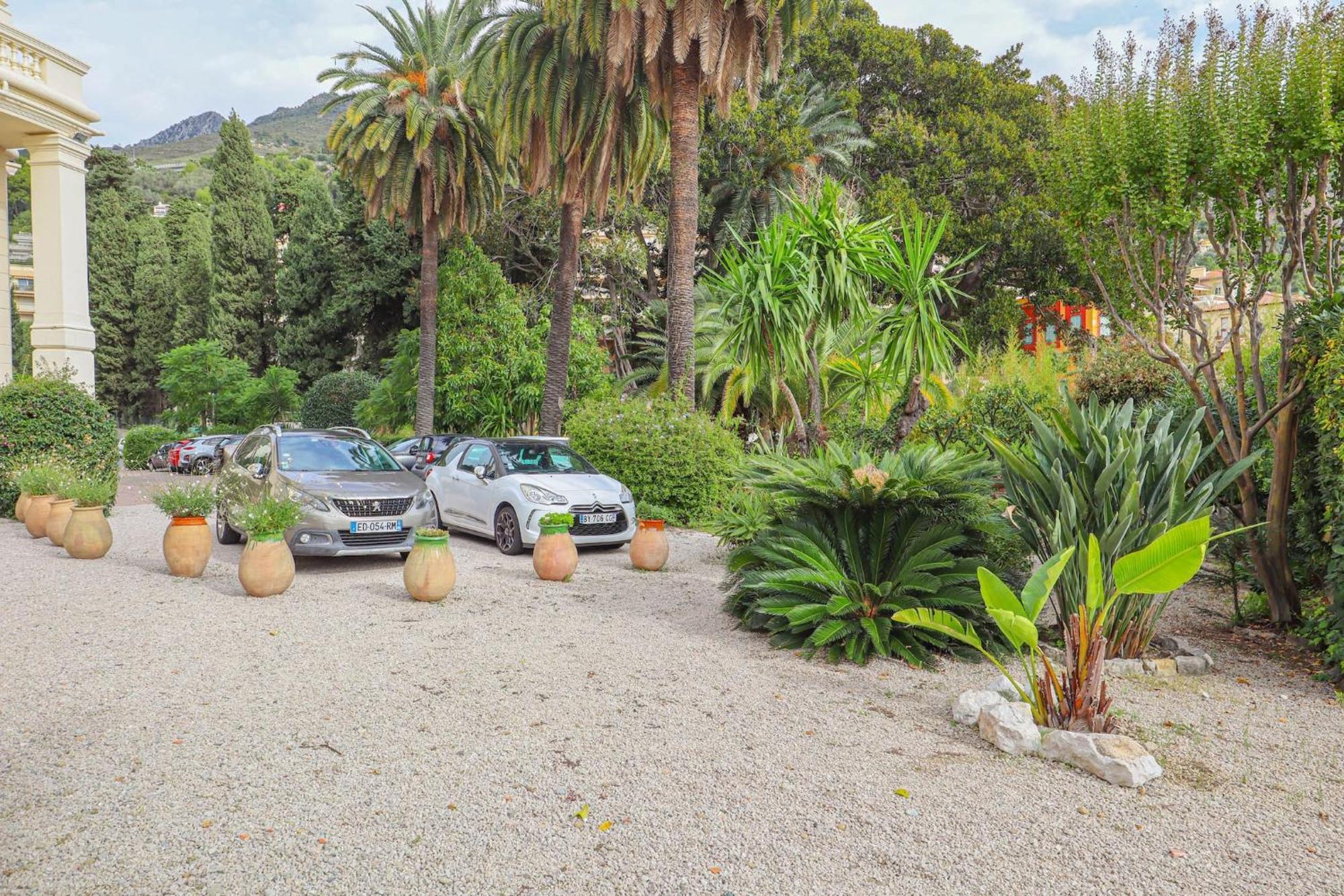 "Le Garavan Palace" Idyllique, Proche Gare Et Plage ม็องตง ภายนอก รูปภาพ