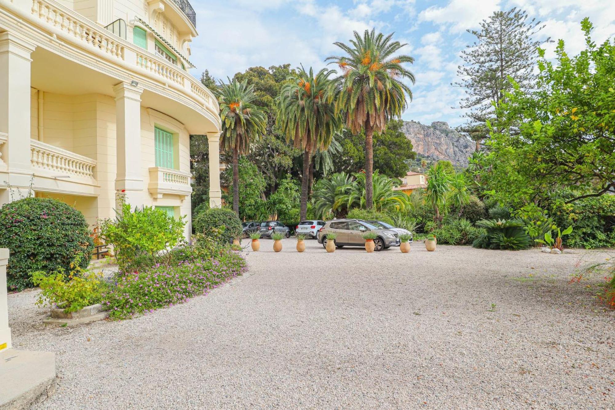 "Le Garavan Palace" Idyllique, Proche Gare Et Plage ม็องตง ภายนอก รูปภาพ